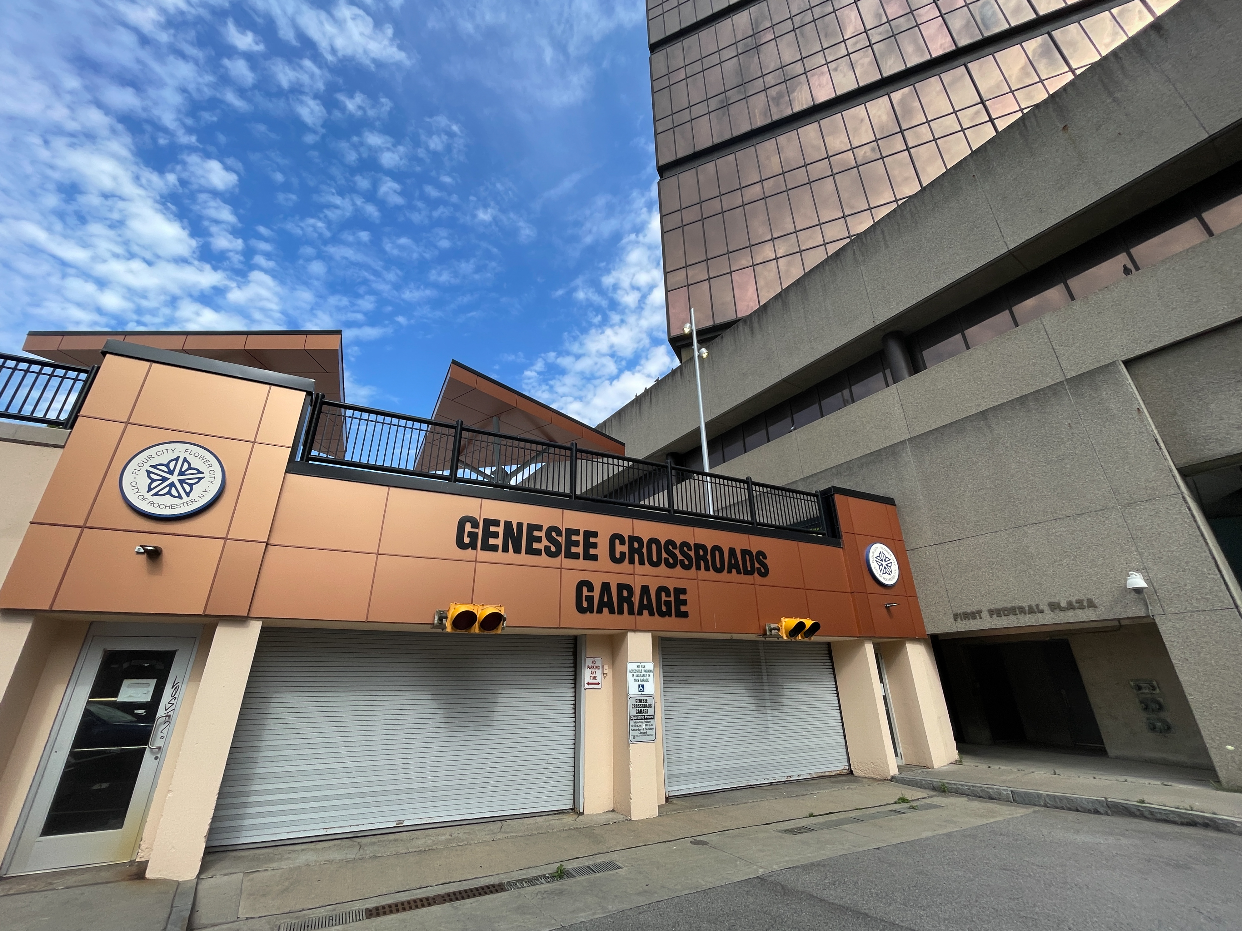 Photo of Genesee Crossroads Garage in downtown Rochester.