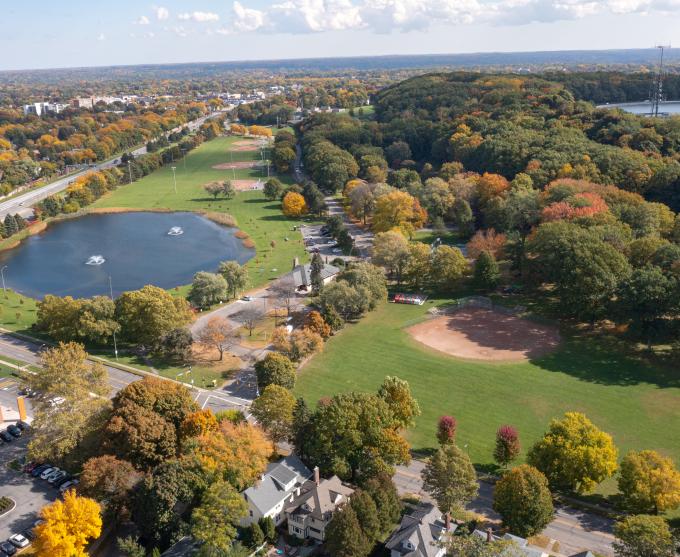 A drone view of Cobbs Hill park in daytime.