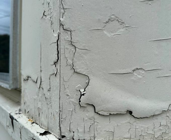 Getty Images photo of lead paint.