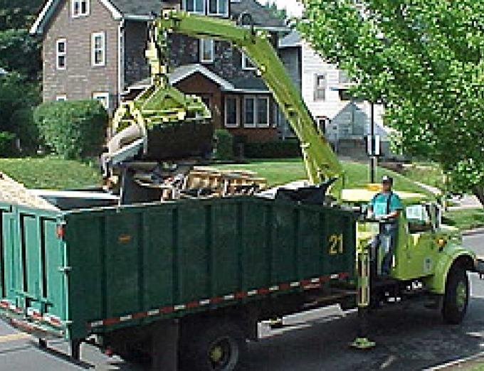 Photo of a garbage truck.