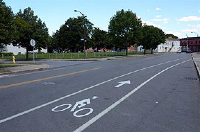 Photo of a bike lane in Rochester.